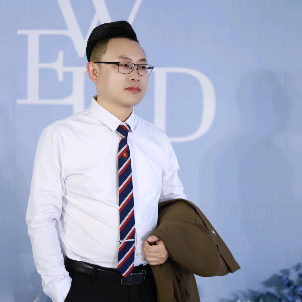 铭辉  |辉语暖礼