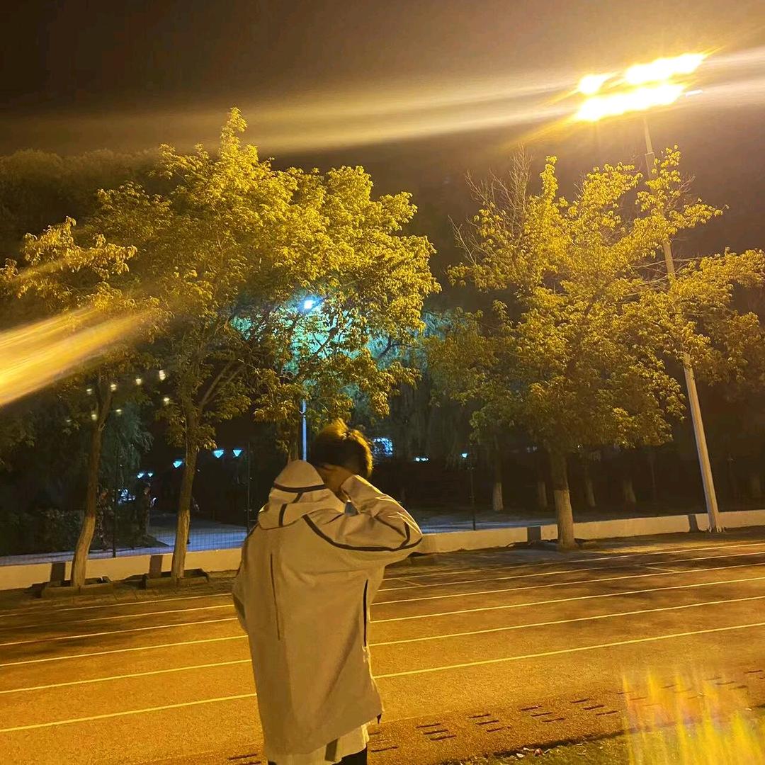 周志成
