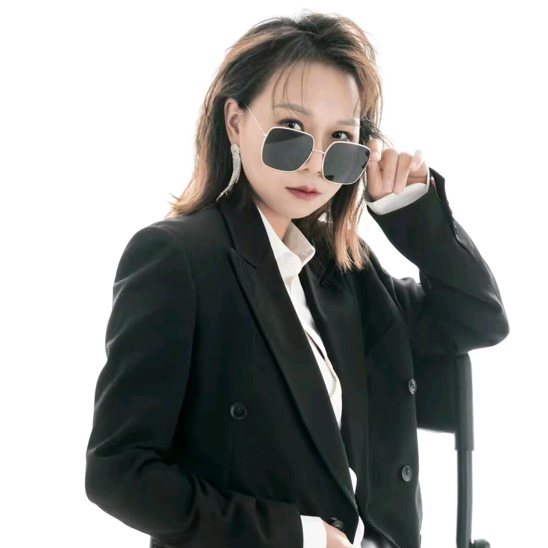 长沙网约车女司机梦梦