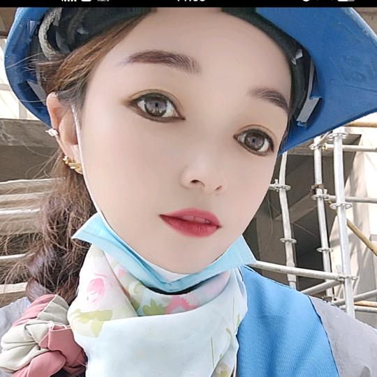 爱笑的💝木工小姐姐