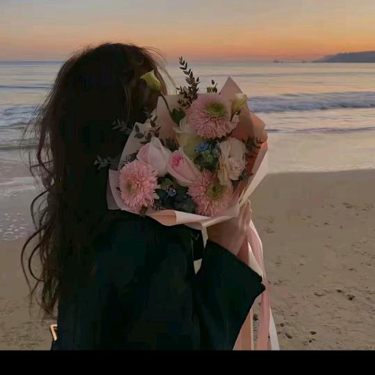🦋👩‍👧小美👩‍👧🦋🌻