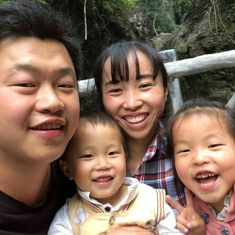 炳莲