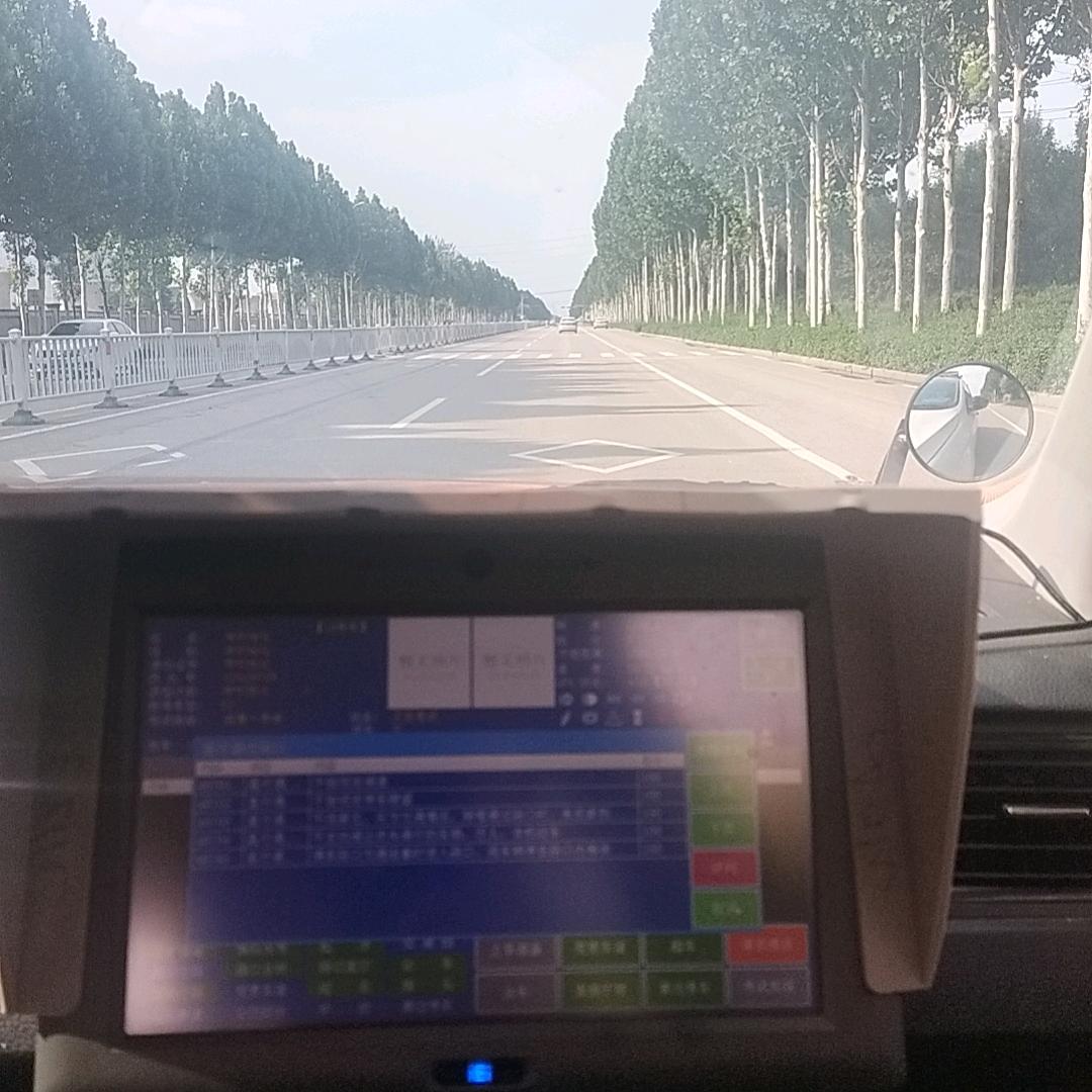 顺通驾校齐教练