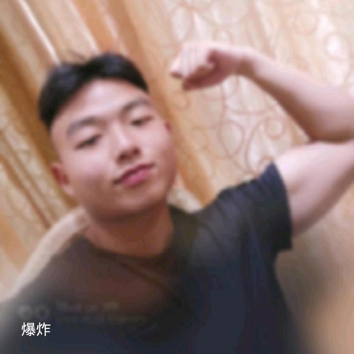 a伟