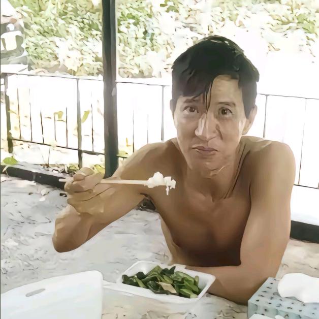 卢本伟穿吊带哄我开心