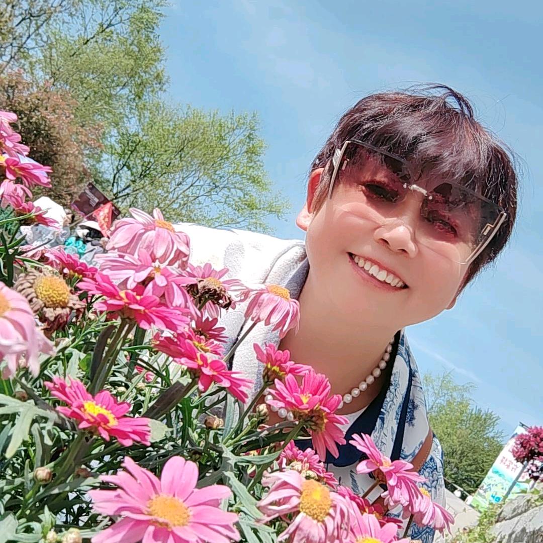 林桃🎤（早九点半开播）