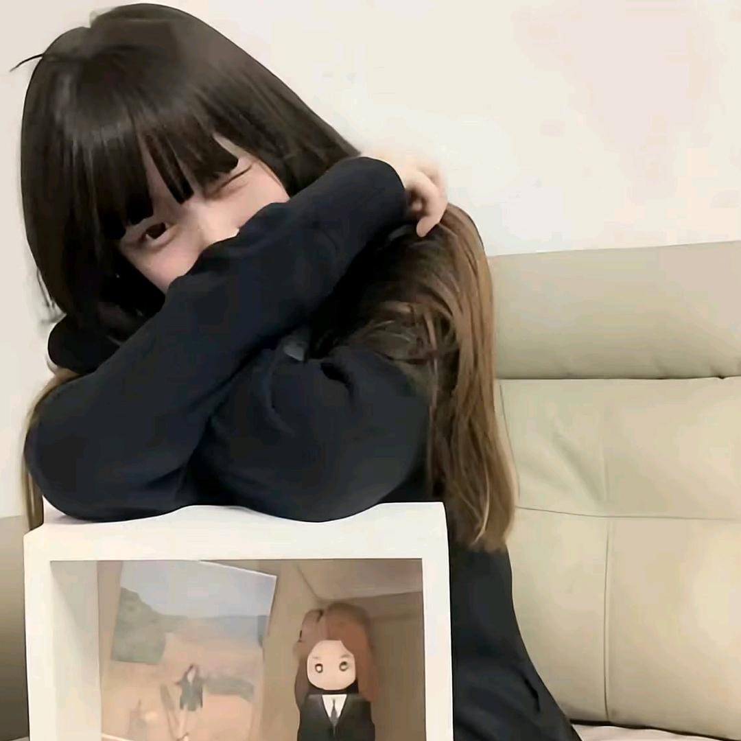 @   w   W