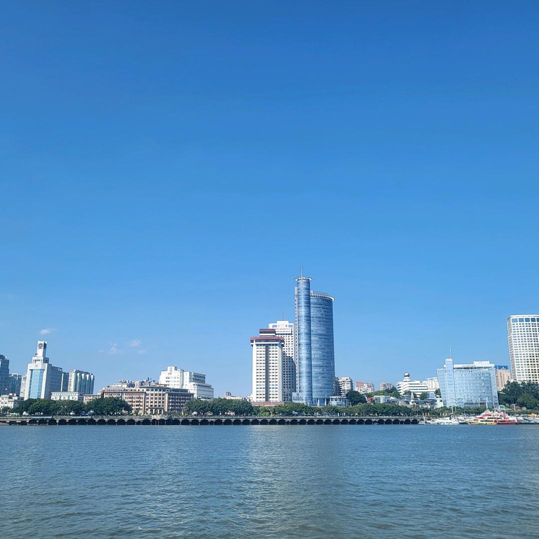 初见这月光