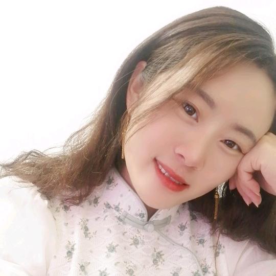 ღ᭄小思思🦋꧔ꦿ