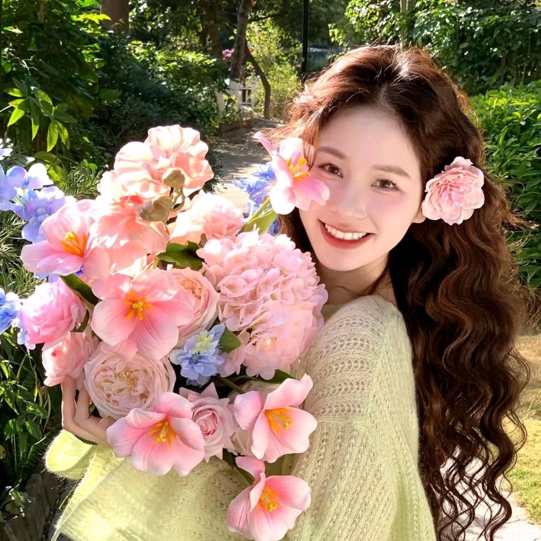 送你一朵小红花୧⍤⃝🌈