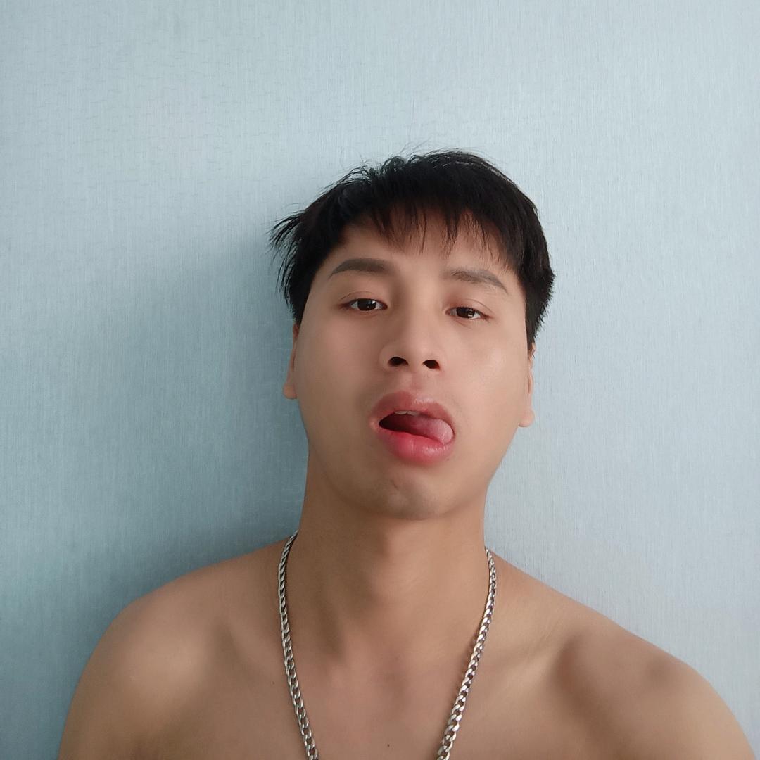 玫瑰少年🌹  🌈