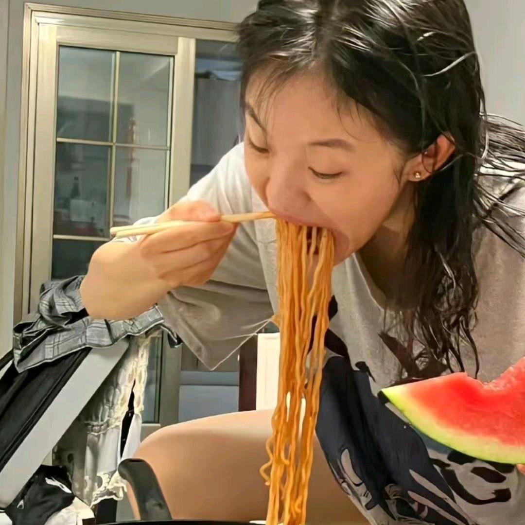 十二点赶我去睡觉