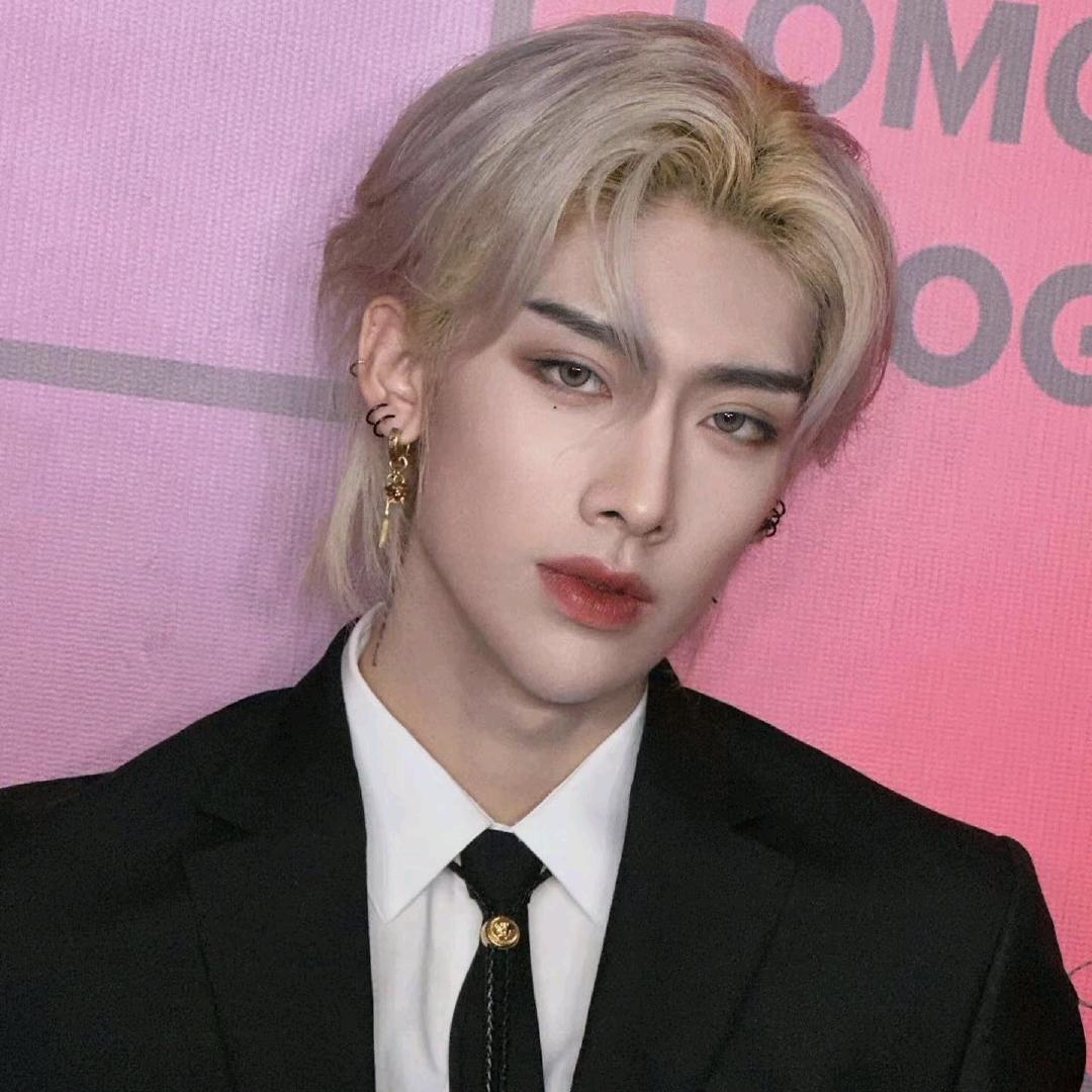 ZEROBASEONE_沈泉锐