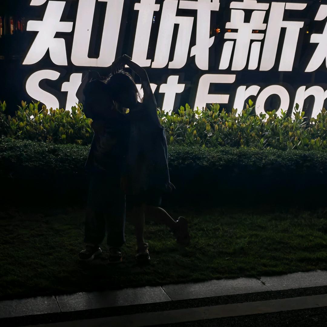 不会中福袋的小虹