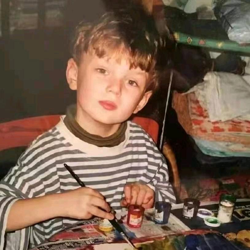 睡觉只睡地铺🥕