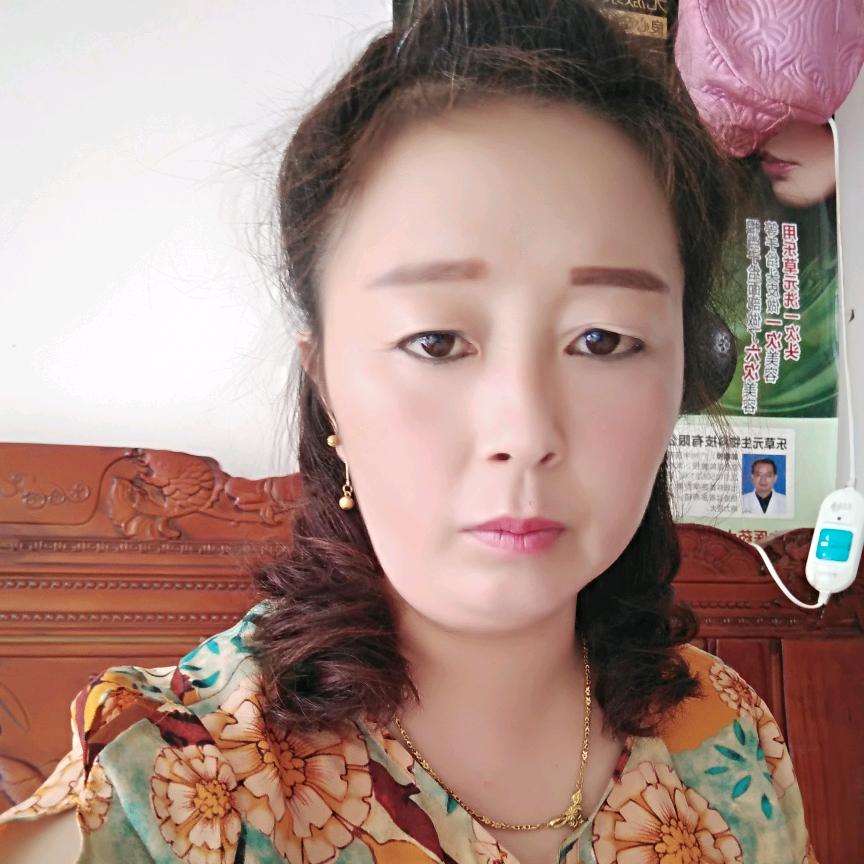 周桥红霞（养肤祛斑）收长头发