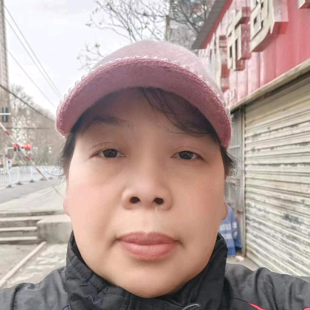 莹莹穿搭