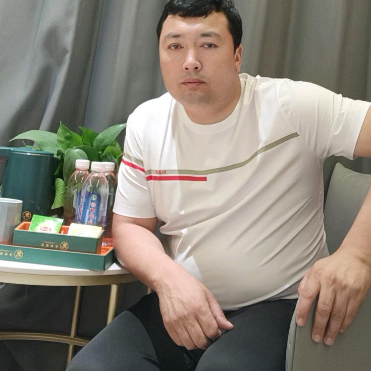 吾布力卡斯木。