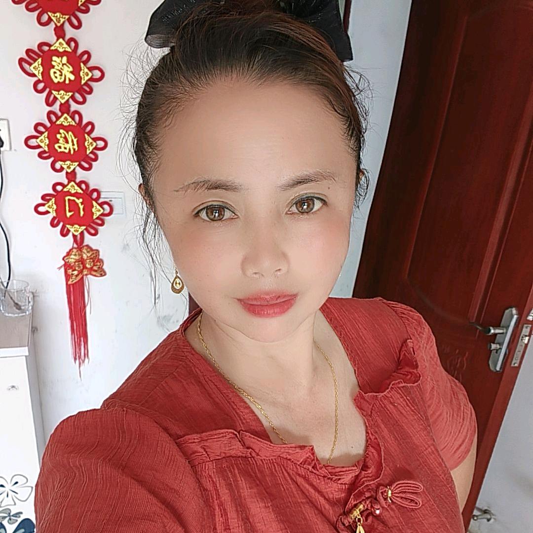 黄莉