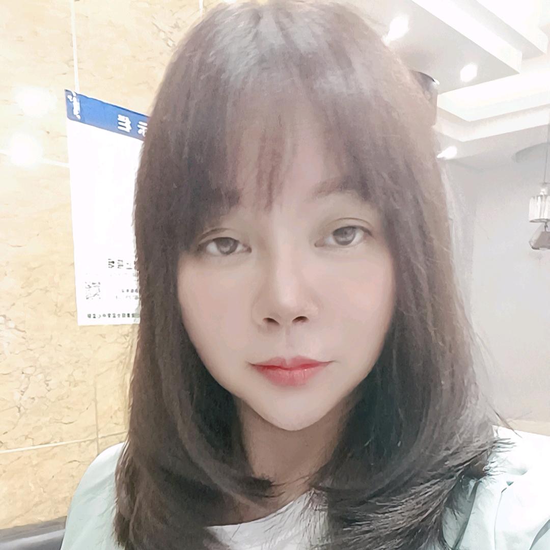 小兰陵笑笑生
