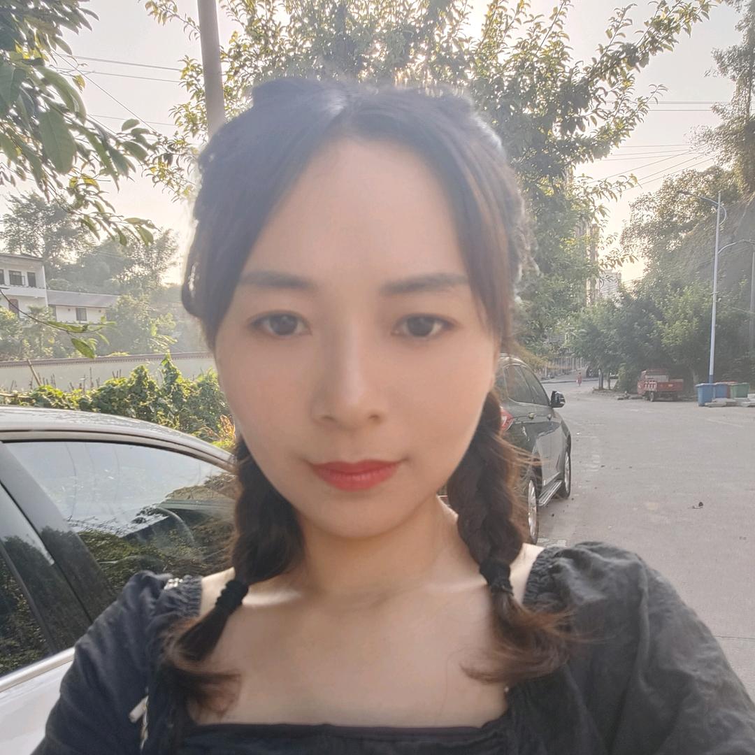 李？