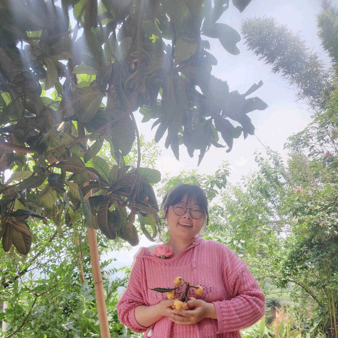 牙牙学姐在乐山