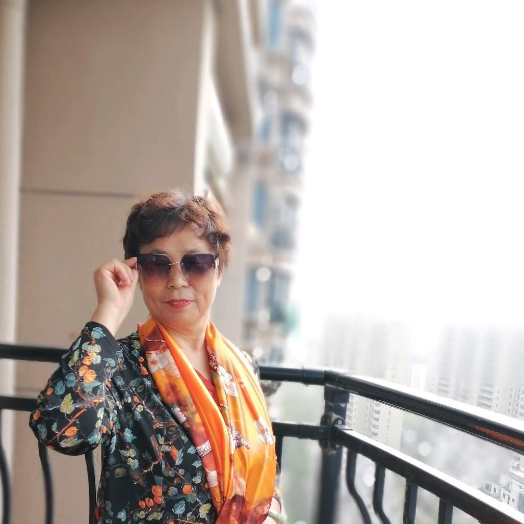 李凤英