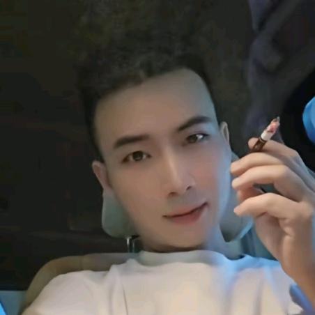 @故事与酒♥