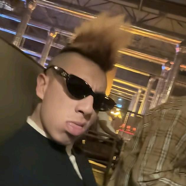 贾憨憨🏴‍☠️🏸