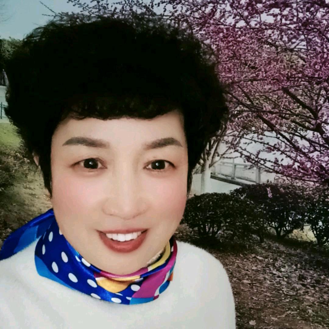 快乐郭姐，（小号，大号早上八点十分开播）