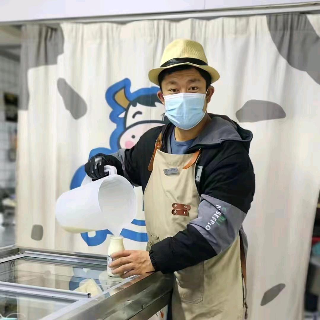 品正香鲜奶坊-送奶