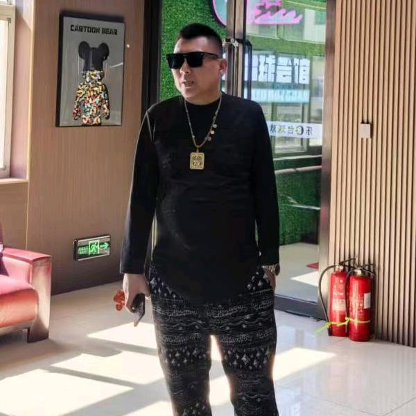 朱小明，《重生》