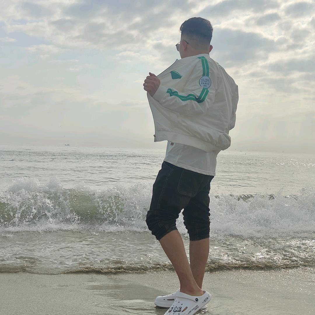 郫都区美约美业理发店