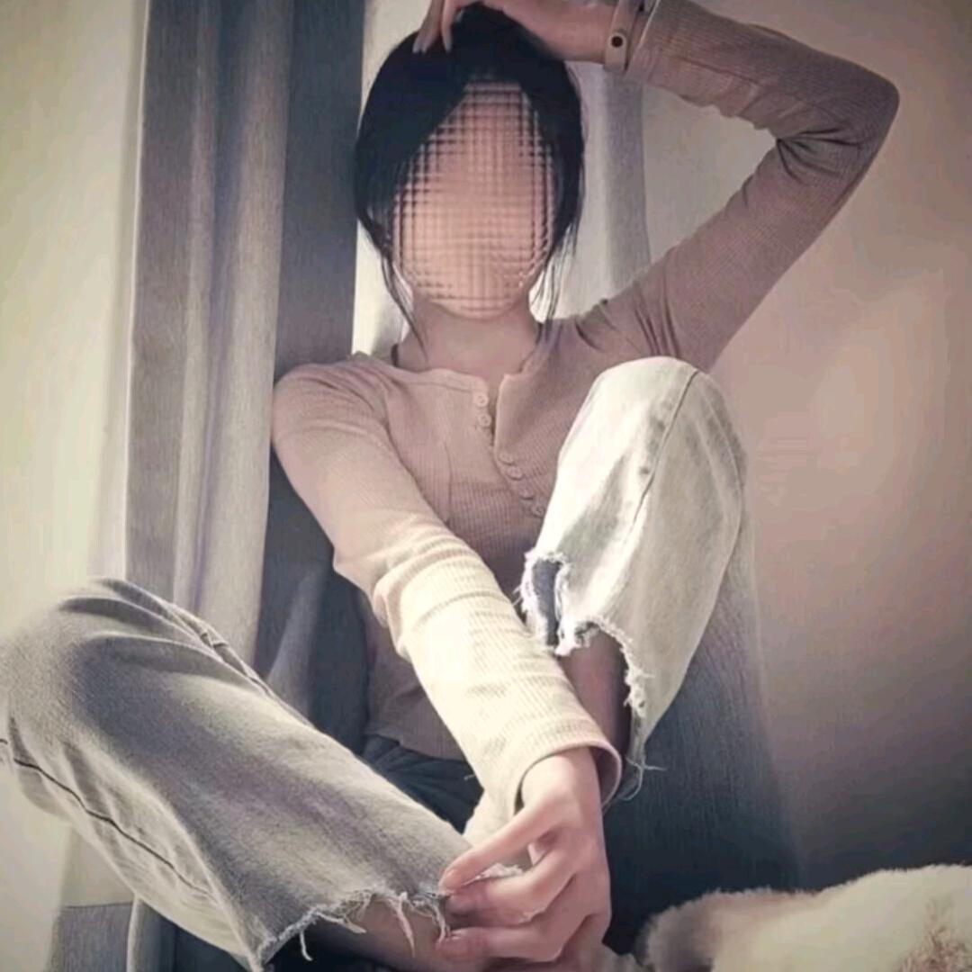 阴阳眼美女方青雨头像