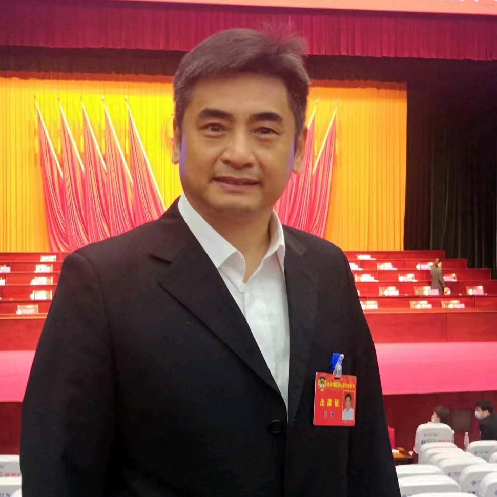 张轩。
