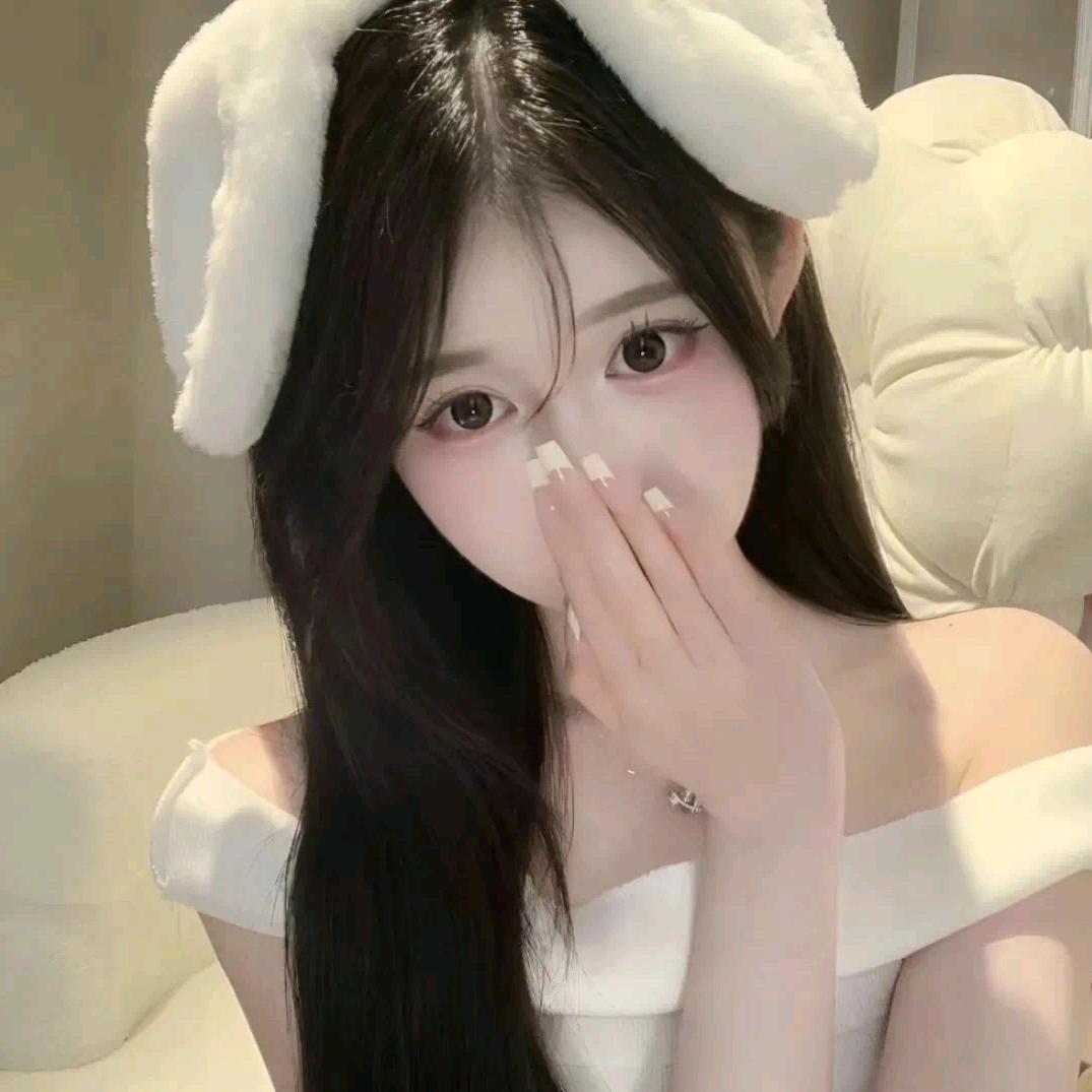 爱吃菠萝（可思）