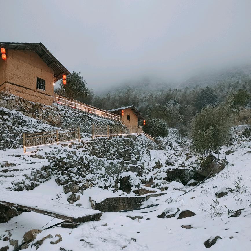 天井山山里娃家庭农场