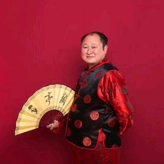 丹桃依依