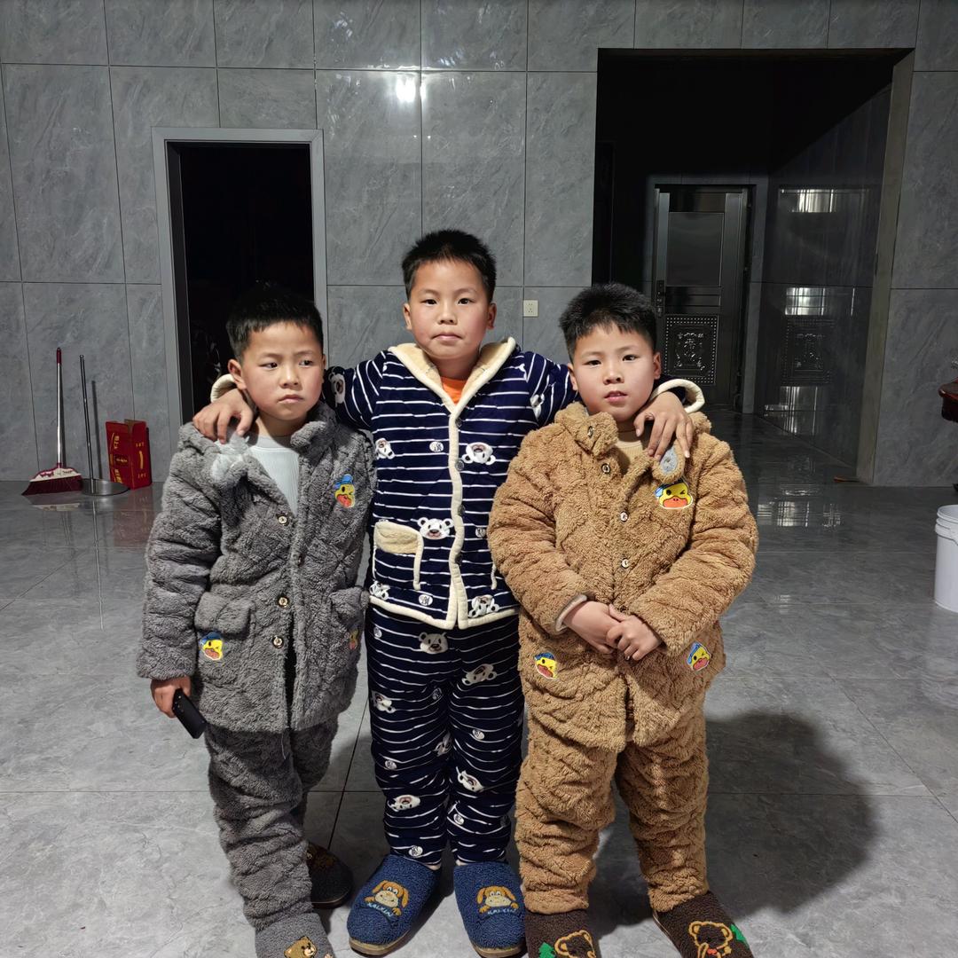 三个孩子的宝妈