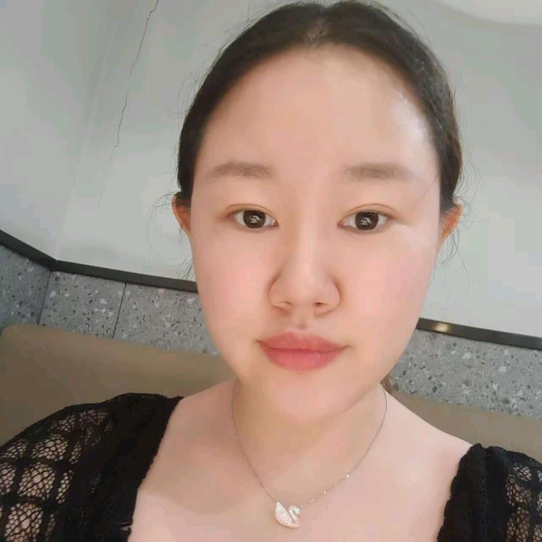 CEO小可的午间救赎