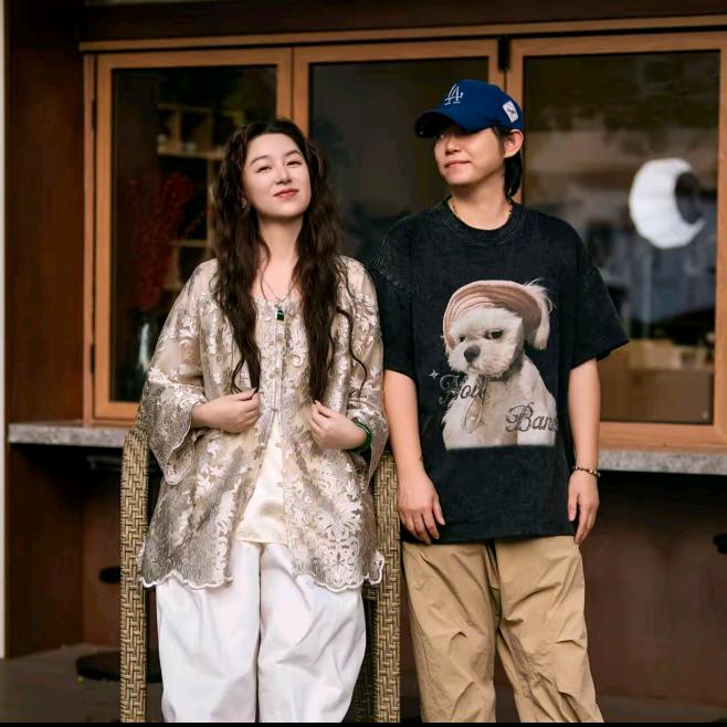 尤加莉(穿搭分享)