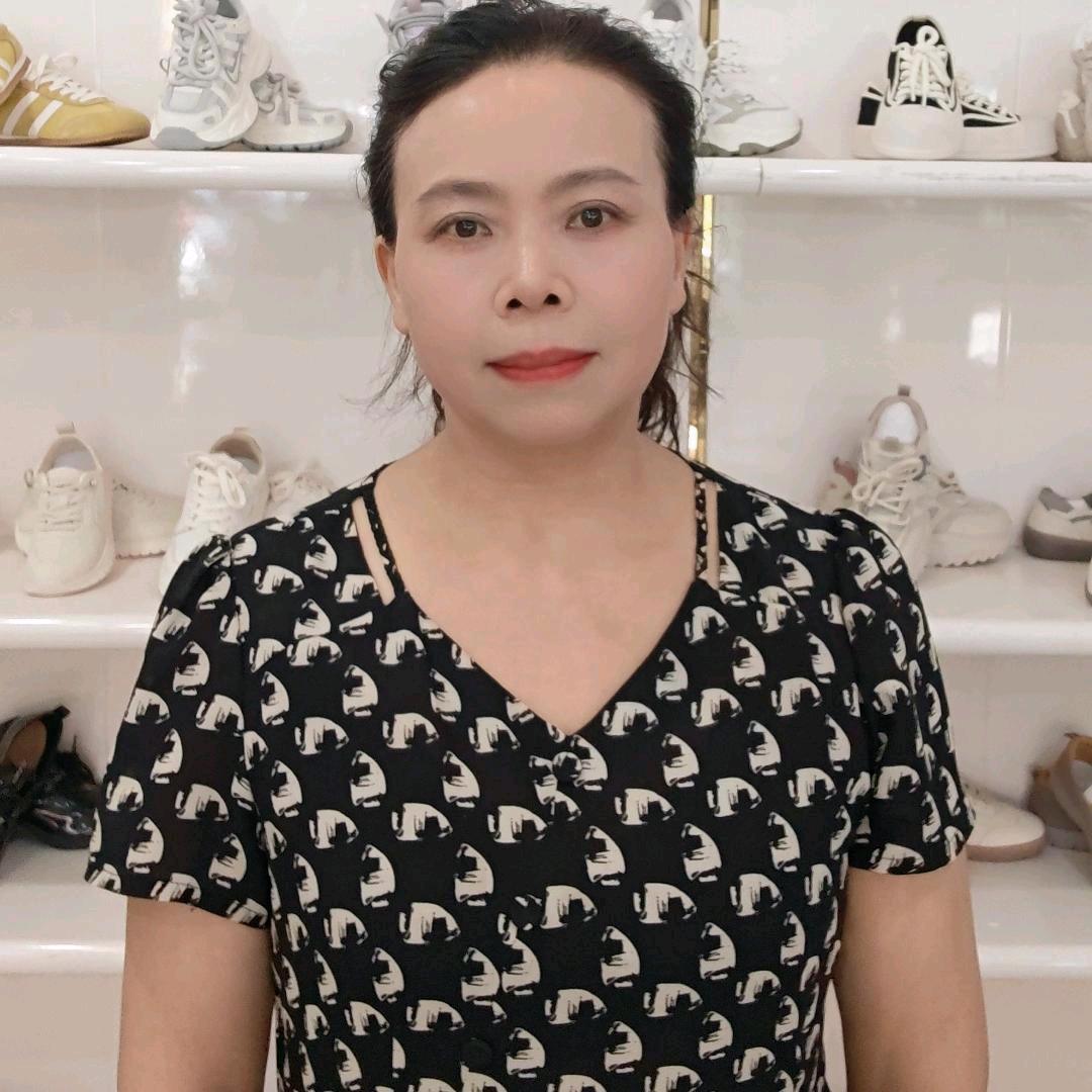 金堂清江鞋业邓姐