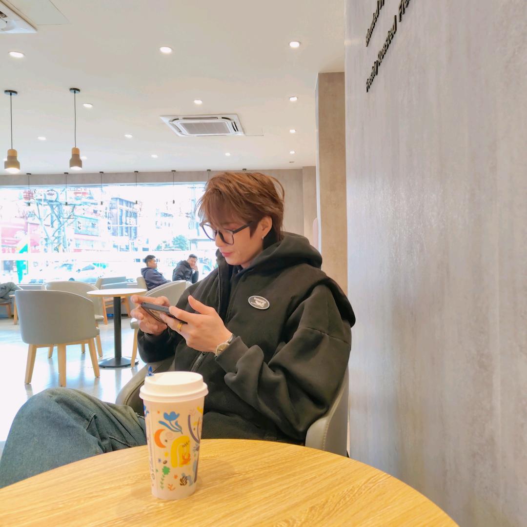 楼下烧鸡小周
