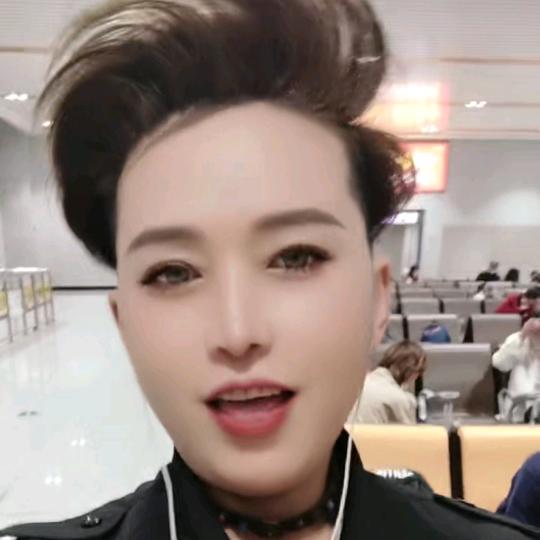 @张玲