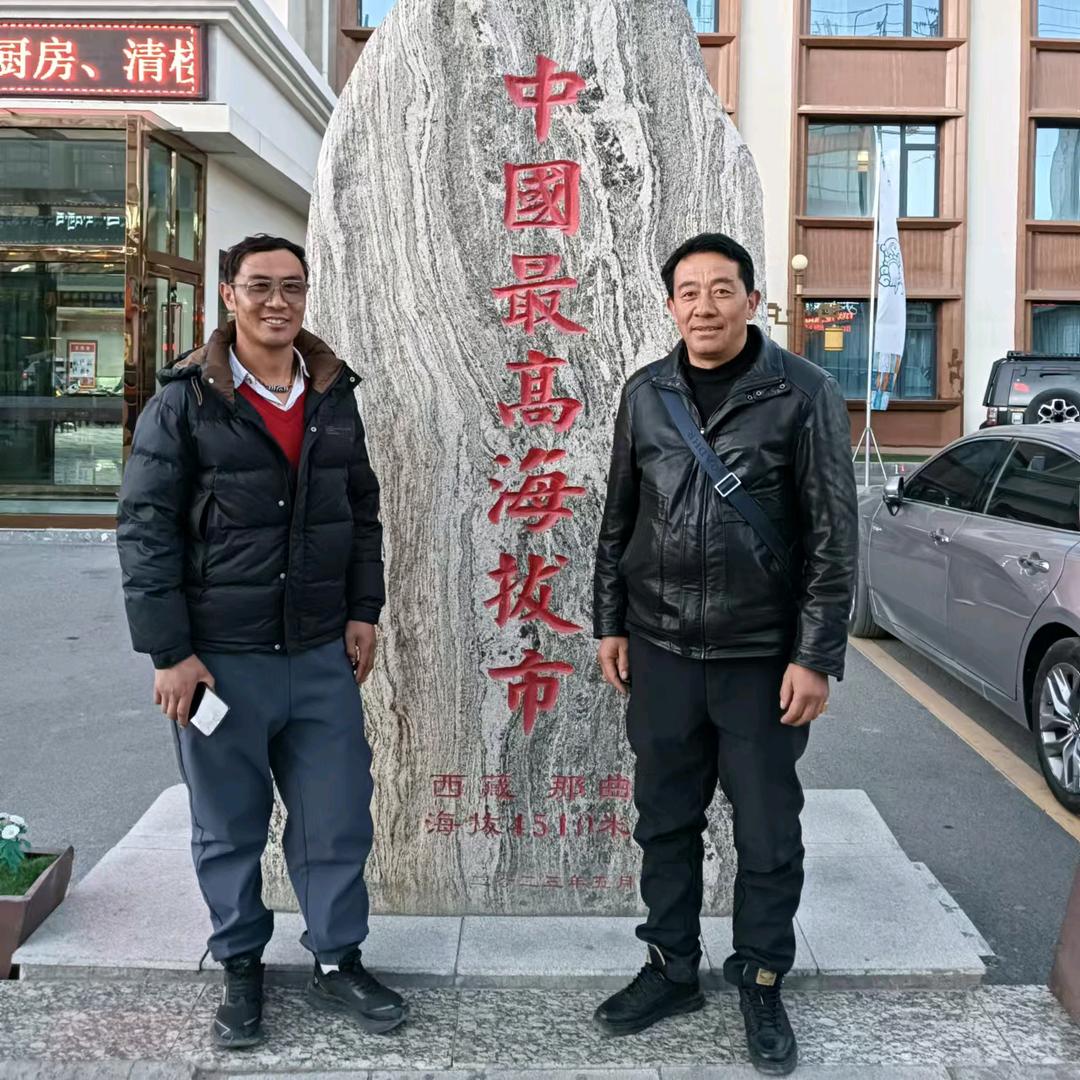 江白多杰