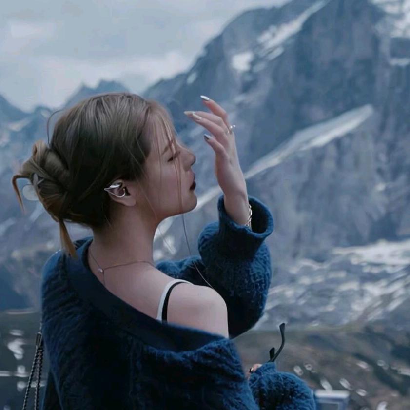酥碧头像