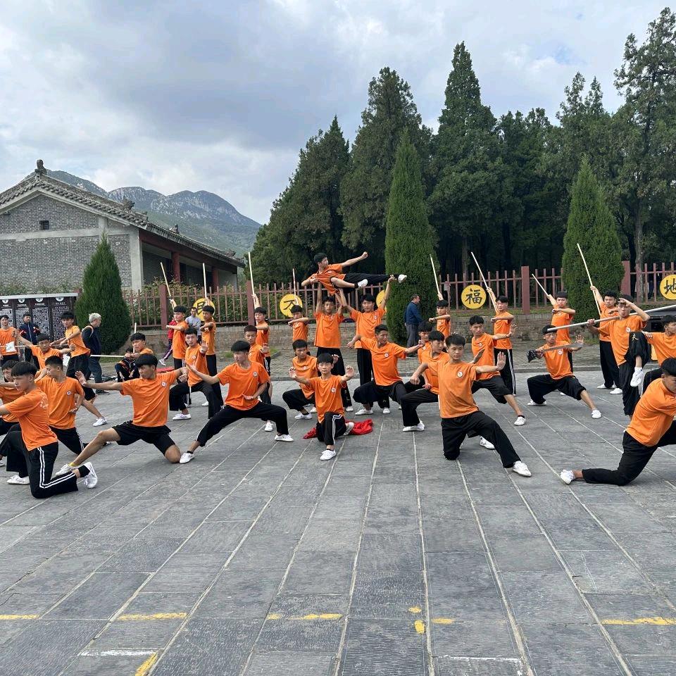 嵩山中岳少林文武学校