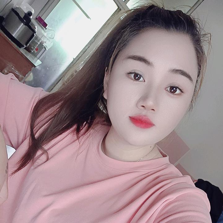 苗族女孩