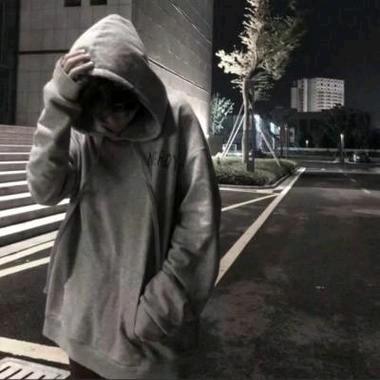 林中见鹿