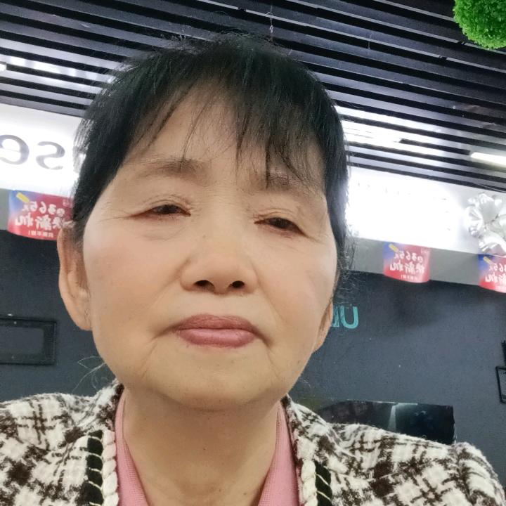 熊腾碧